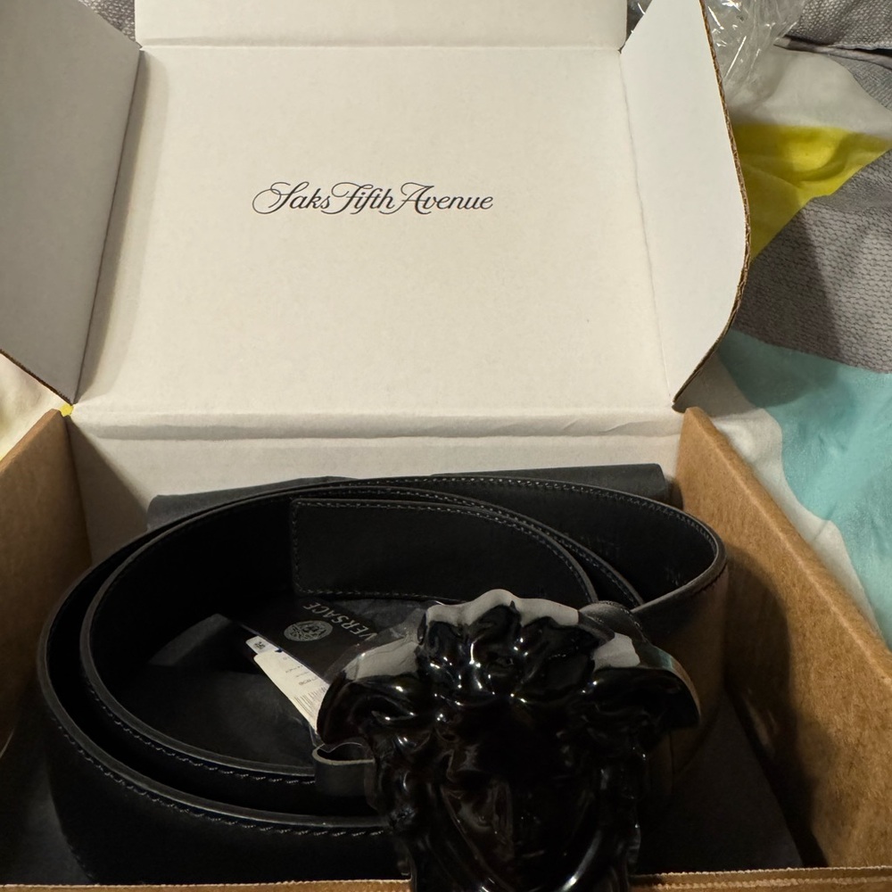 Versace La Medusa Black Belt with Medusa Buckle - Picture 5 of 5